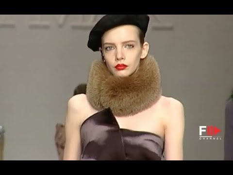 SPORTMAX Fall 2009/2010 Milan - Fashion Channel