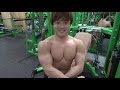俺の胸!!デカくなれええええええ