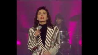 LUZ CASAL "MIL KILÓMETROS"