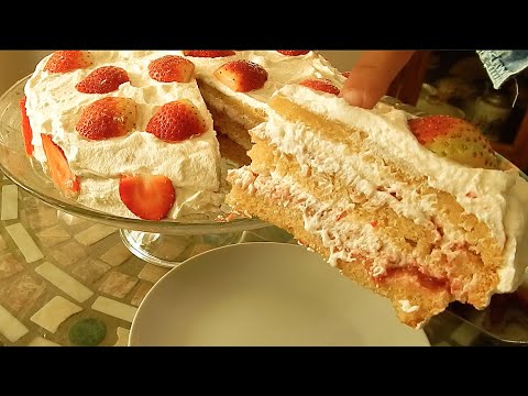 Jordgubbstårta 🍓 (🇸🇪 Swedish Strawberry Shortcake)