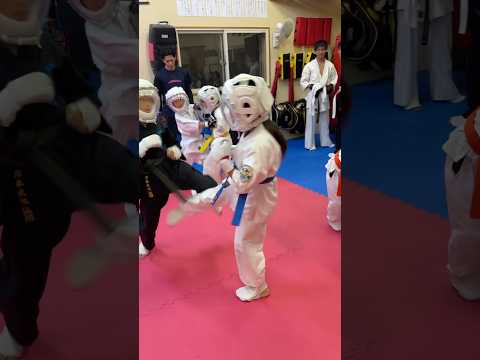 可愛いスパーリング #武道塾 #総合格闘技 #martialarts #karate