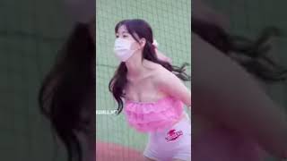 チアガールおっぱ●が揺れすぎ