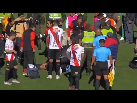 Tod im Stadion: Schiedsrichter (31) bei Fußballspiel zusammengebrochen