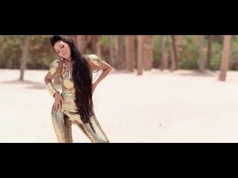 YAHAIRA BAILE DEL AMOR OFFICIAL VIDEO