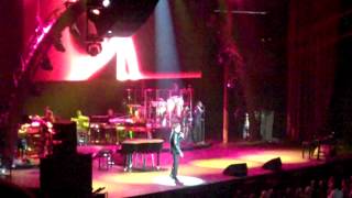 BARRY MANILOW - I WANT TO BE SOMEBODY'S BABY - Blue Cross Arena, Rochester, NY - 2012