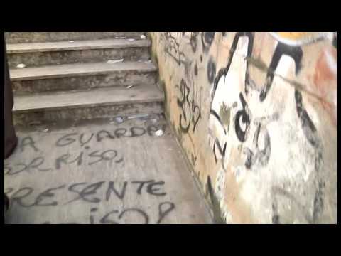 Sos Arezzo Tv - Siringhe nel sottopassaggio di via Arno ad Arezzo