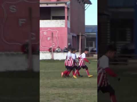 #futbolinfantil entre Sarmiento FC y 9 de Julio de Colonia Ayui