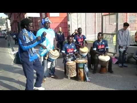 CalcissimoTV - Napoli, tifosi speciali davanti al San Paolo