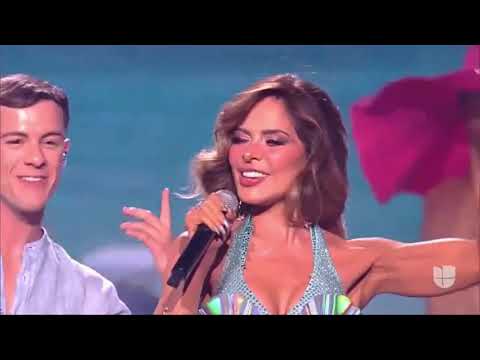Gloria Trevi y Guaynaa Premios Juventud 2021