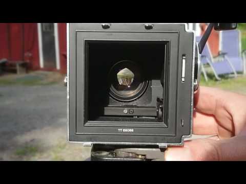Hasselblad camera shutter in slow motion (960 fps)