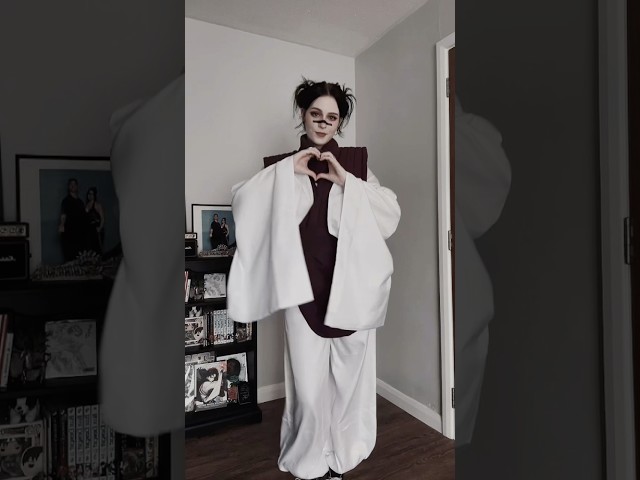 Vídeo relacionado con Bocguy cosplay anime, disfraz de Gojo/Choso/Sukuna/Toji/Geto/Nobara/Yuji Itadori, para Halloween y carnaval