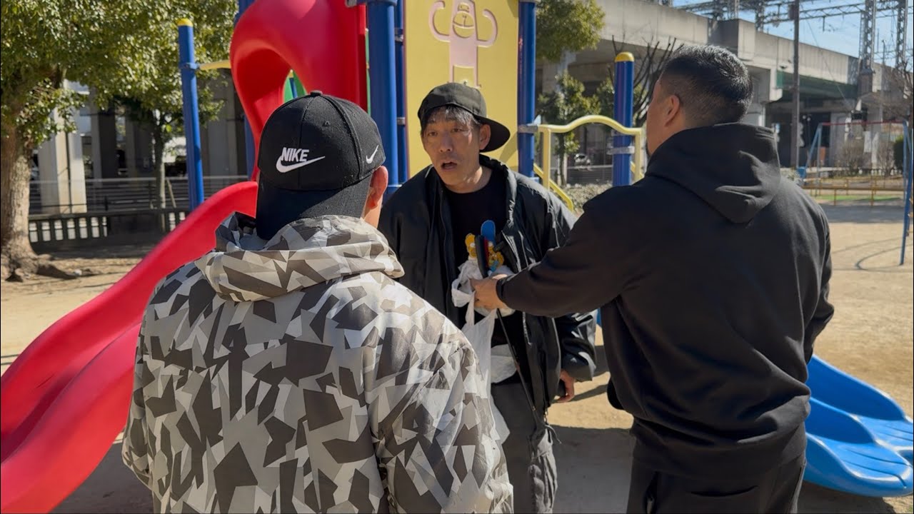 西成でゴミ拾いしてたら、前に会ったおじさんに会って大揉め