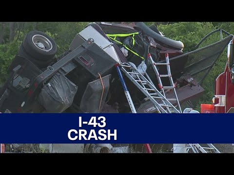 Semi crash closes I-43 NB at Pioneer Road | FOX6 News Milwaukee