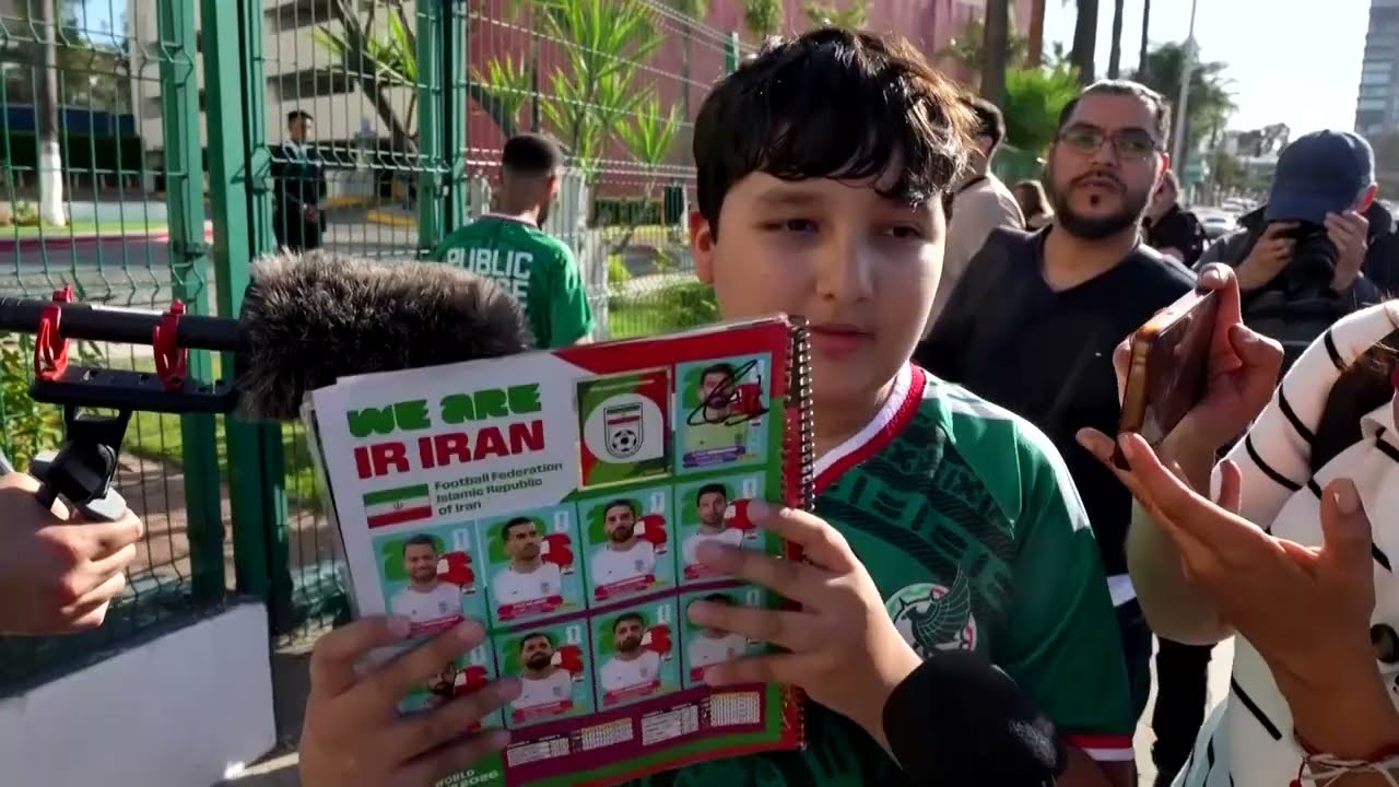 Video | Iran's soccer squad delights fans with autographs in Tijuana