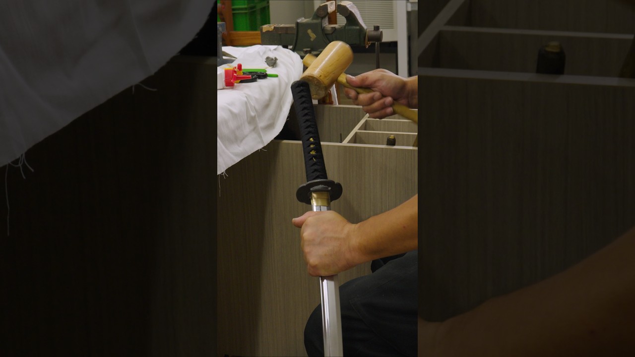 The Master Craftsman Process: Japanese iaido swords Hilt-Wrapping #japan #craft #shrots #process