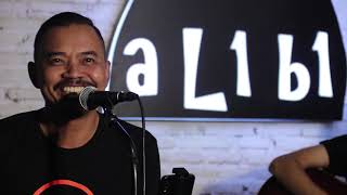 Download lagu Everything - Michael Buble by  Doni Saputro X Jasmine AKustik Live At Alibi Cafe mp3