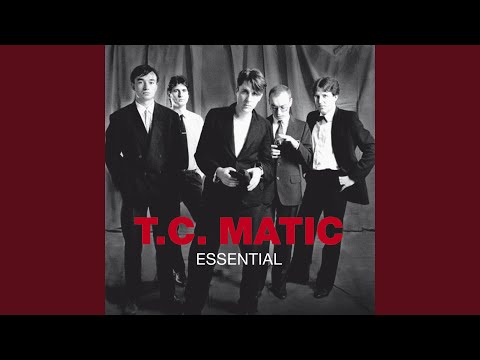 Elle Adore Le Noir Pour Sortir Le Soir