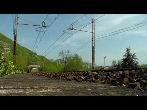 PICCOLA COMPOSIZIONE DI INTERCITY IN TRANSITO A  RIGOROSO.(AL) 15 - 4 - 2017