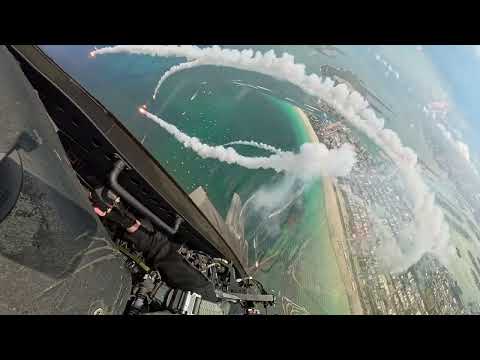 COCKPIT VIEW - Inside the F-22 Raptor over Miami (Flares Included)
