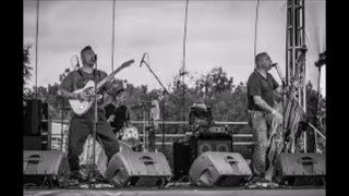 The Neutronz, Swords of a Thousand Men, rockabilly cover