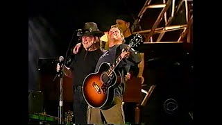 Pat Green &amp; Willie Nelson - Threadbare Gypsy Soul (CMA Music Festival 2004, Nashville)