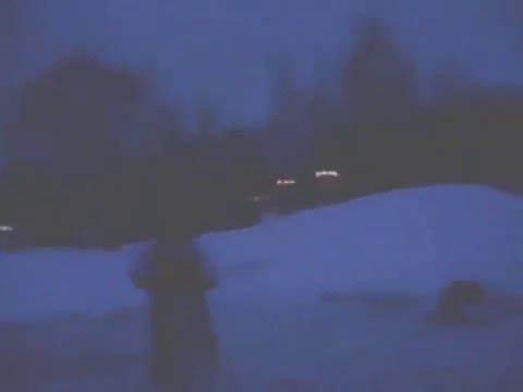 Kotas jede pres kaluz - rupne nebo ne ????