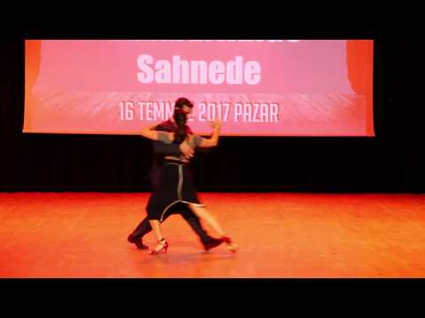  Taçlan Özüm Erk  and  Burak Öncel  are  dancing  to  the  tango  "  Sollozo de bandoneón  "  by  Ricardo Tanturi  in  2017
