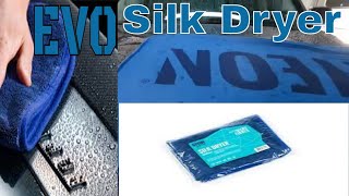 Der neue und verbesserte Gyeon Q2M SILK Dryer EVO!! Trockentuch aus Mikrofaser mit doppelt gedreh...