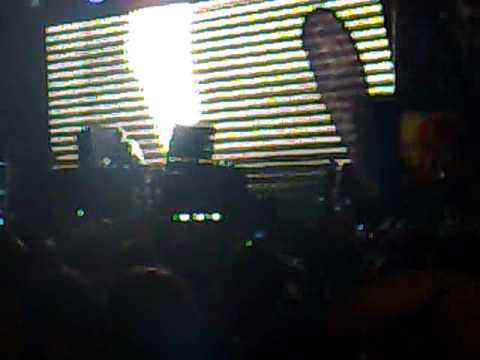 Tiësto @ BSW 09 playing Sweet Dreams vs Sweet Disposition