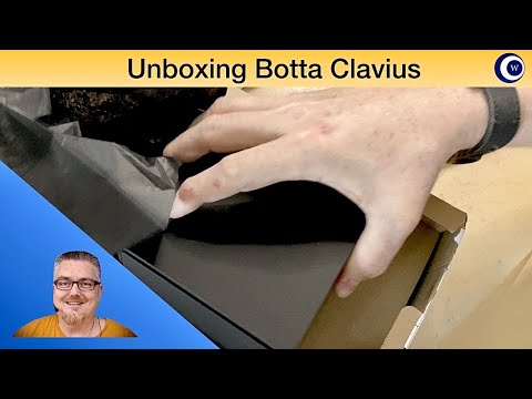 Unboxing Botta Clavius