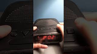 GPX C224B Dual Alarm clock Digital AM/FM Radio With LED display