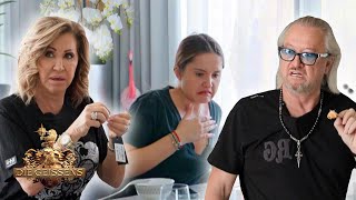 Download lagu Drama-Alarm in Dubai! ๐คฌ Carmen macht eine Ansage... ๐ฑ | Die Geissens #388 mp3 Download lagu Drama-Alarm in Dubai! ๐คฌ Carmen macht eine Ansage... ๐ฑ | Die Geissens #388 mp3