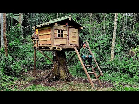 30 Days SOLO SURVIVAL CAMPING In RAIN - Building Warm BUSHCRAFT SHELTERS with FIREPLACE 🔥