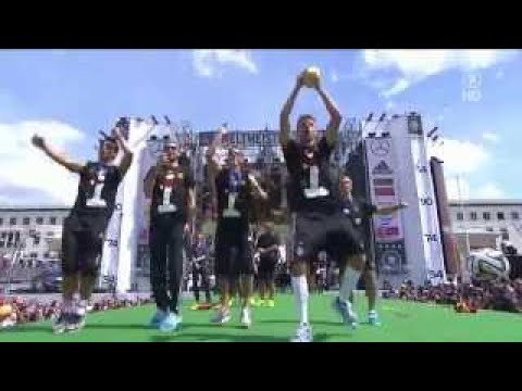 Humba Täterä by Thomas Müller