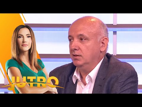 Parizer i košarkaška lopta poklonjena Aleksandru Vučiću postali središte političkog rata – Jutro