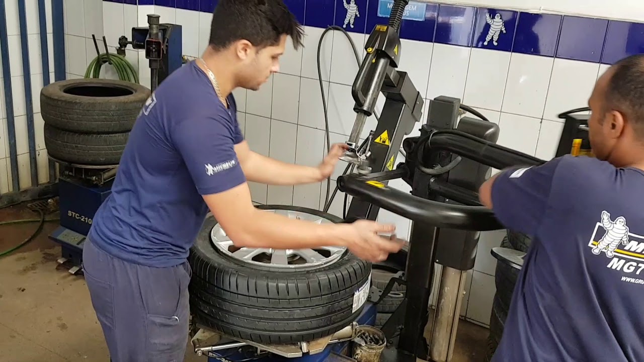 Watch #50 - AUDI A4 - PNEUS MICHELIN PILOT SPORT 4 - 245 45 ZR17 - 99Y - PS4 - 28.125KM - 02/06/2018 Now #50 - AUDI A4 - PNEUS MICHELIN PILOT SPORT 4 - 245 45 ZR17 - 99Y - PS4 - 28.125KM - 02/06/2018