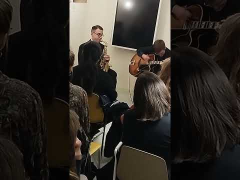 Benjamin Herman & Joan Fort - Moose The Mooche (Charlie Parker)