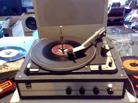 DUAL 1010V playing Nappy Brown - Little By Little (Savoy 1506, 1956)