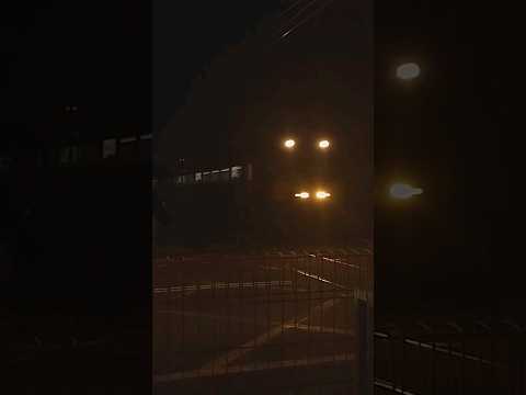 Bathurst Bullet Passes level crossing.