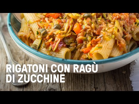 Spaghetti di zucchine cotti al ragù: ricetta vegana per un primo piatto  estivo. - LadyVeg