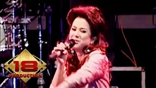 Download lagu Nelly Agustin - Cubit Tak Mau Dicubit (Live Konser Bondowoso Jawa Timur 26 Desember 2006) mp3