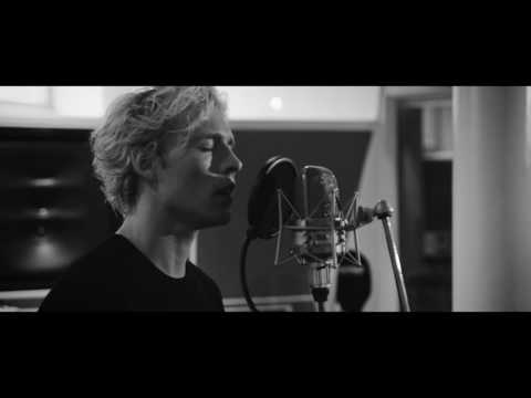 Christopher - Heartbeat (Official Acoustic Video)