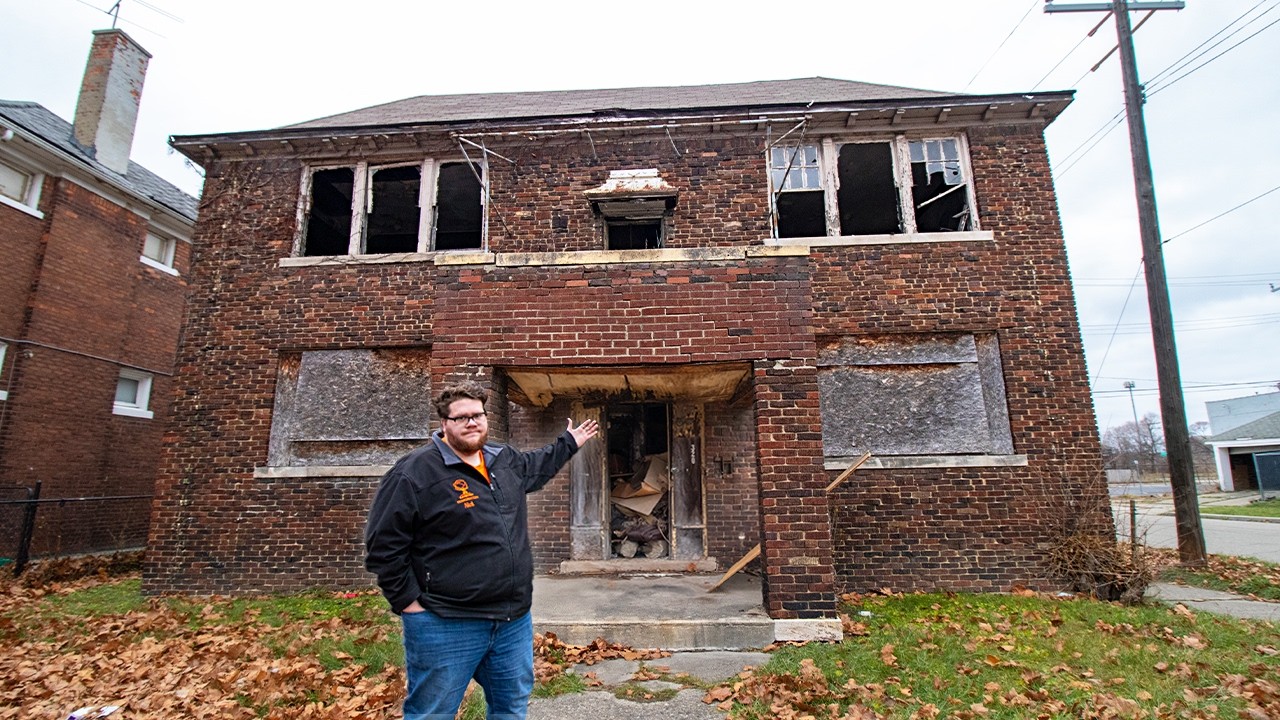 Inside Detroit's Worst Apartment Building