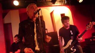 TV Smith &amp; The Bored Teenagers - SafetyInNumbers/WeWhoWait/Newboys (The Adverts) - 100 Club 8/1/17