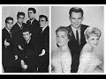 Runaround - The REGENTS / The FLEETWOODS - stereo