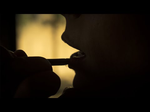 Kiwi Eyes video.