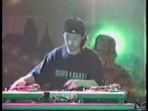 DJ KENTARO vs DJ IZOH (威蔵) 2000 BRIDGE DJ BATTLE