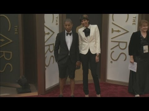 Pharrell Williams wears shorts on the Academy Awards red carpet