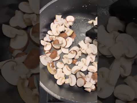 Kylling i cremet paprikasauce - Paprikagryde med kylling