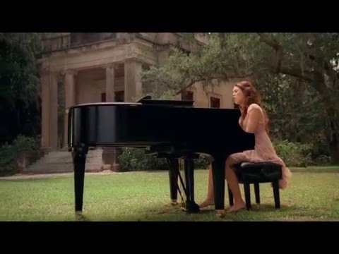 [720P] Miley Cyrus feat. David Bisbal - When I Look At You